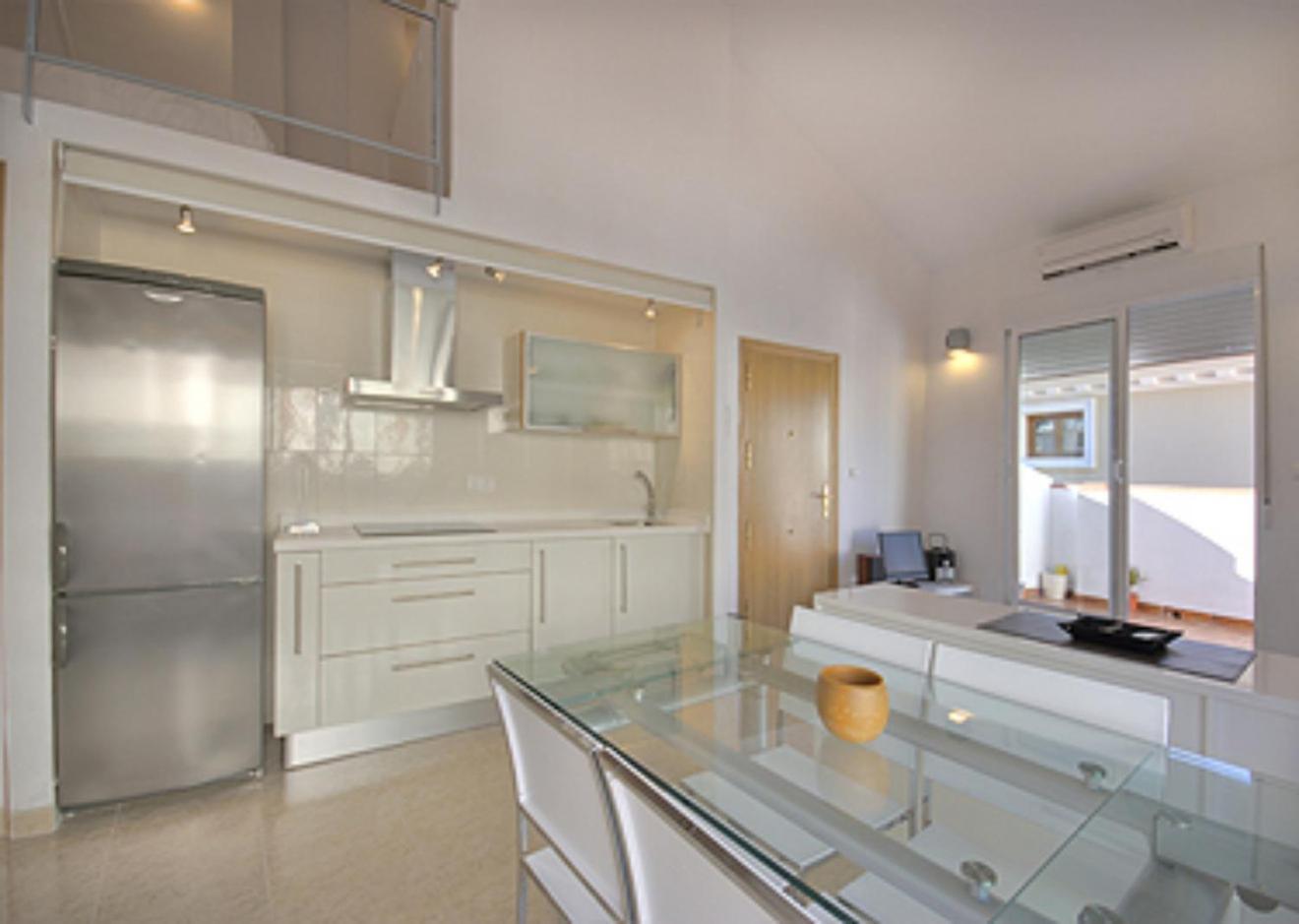 Beds & Breaks Pergolesi Apartment บาเลนเซีย ภายนอก รูปภาพ